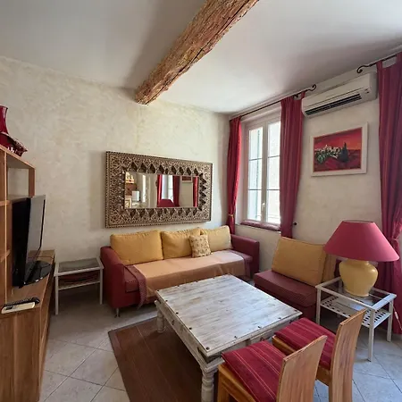 Provencal Situe Sur Le Port De Apartament