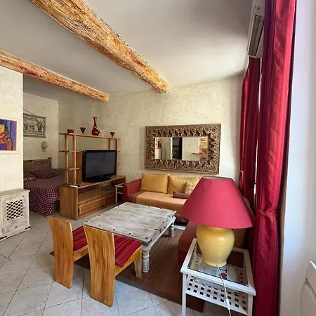 Appartamento Provencal Situé Sur Le Port De Saint-Tropez